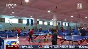 bwin必赢 外国健身博主室内深蹲